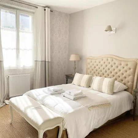 Auberge Du Chasseur Grosrouvre Room photo